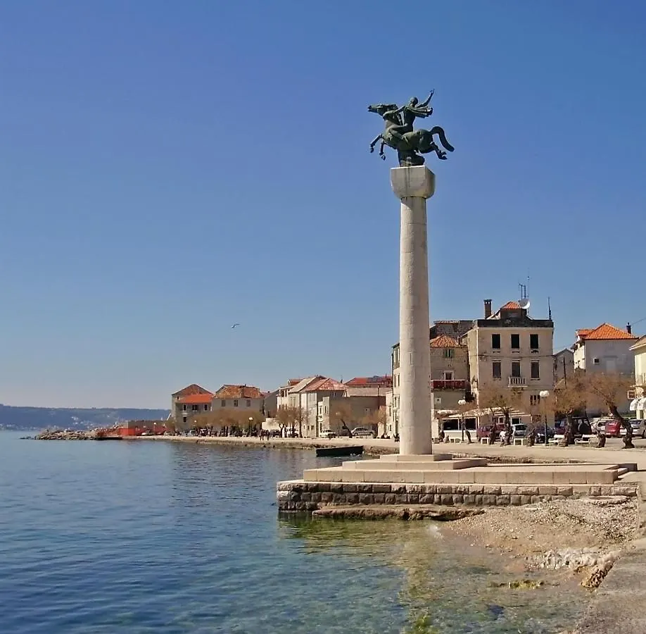 Apartment In Kastel Luksic With Terrace, Air Conditioning, W-Lan, Washing Machine 5107-3